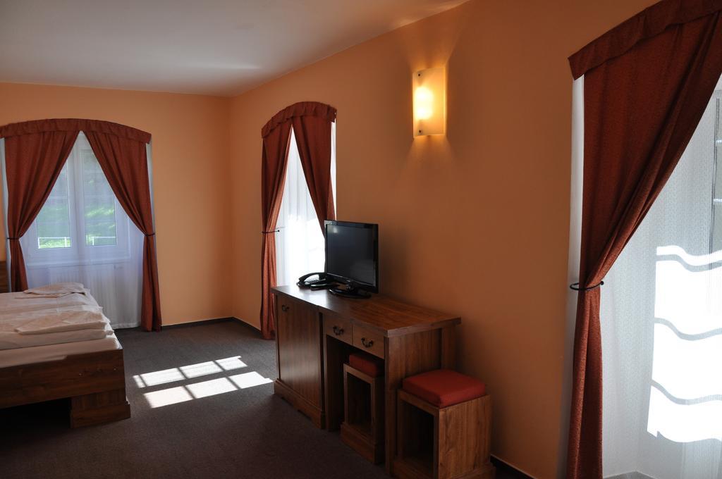 Hotel A Hostinec Talsky Mlyn Žďár nad Sázavou 外观 照片